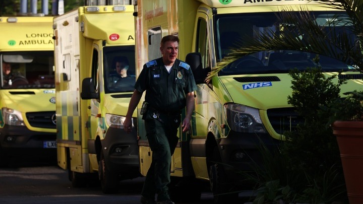 Κρίσιμη κατάσταση στα νοσοκομεία της Βρετανίας λόγω υπεργρίπης