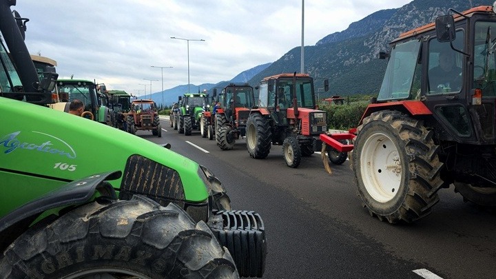 Στάση αναμονής αγροτών και κτηνοτρόφων στη Δυτική Ελλάδα