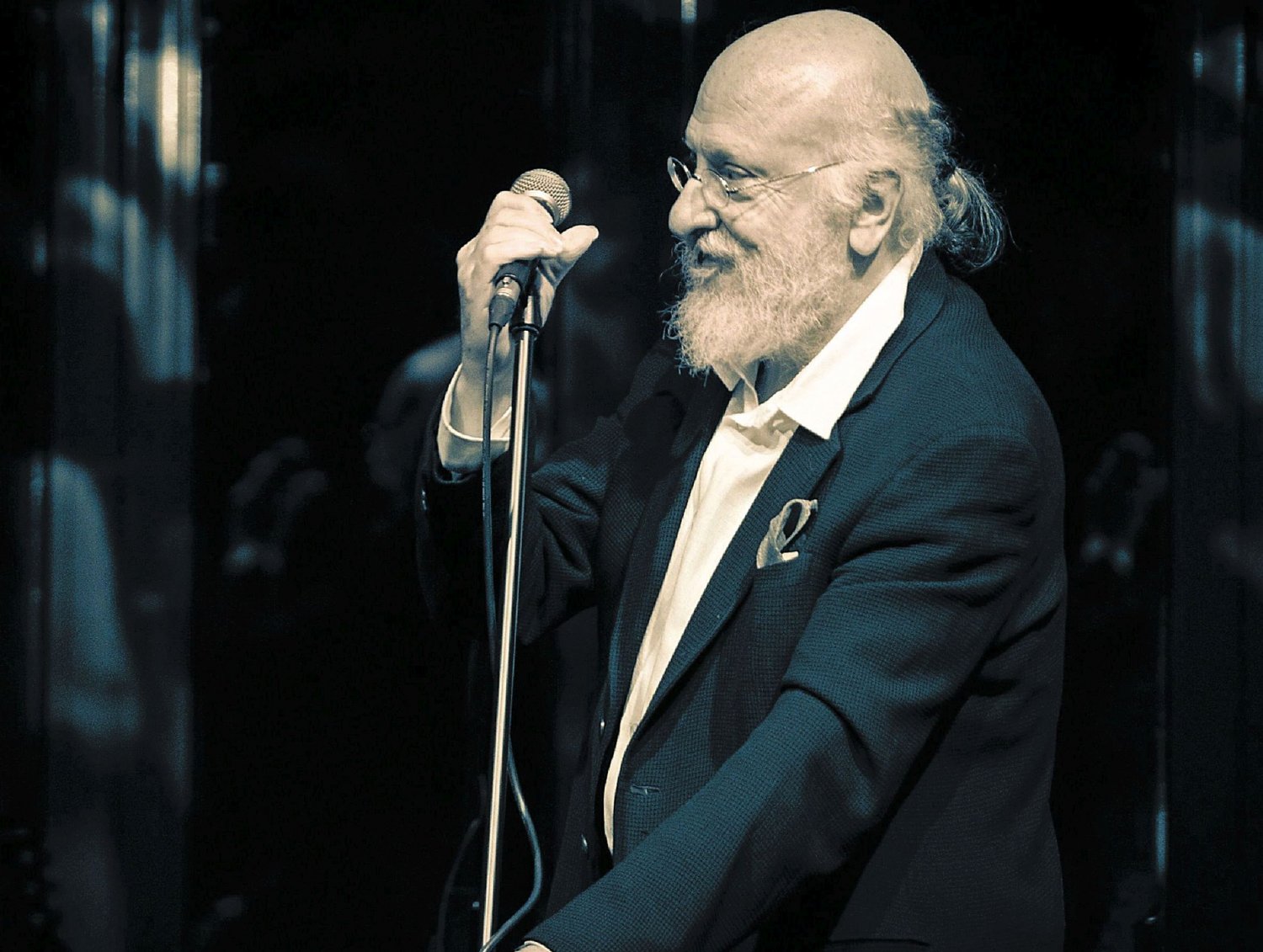 Διονύσης Σαββόπουλος: Η φωνή της ελληνικότητας και του αγώνα