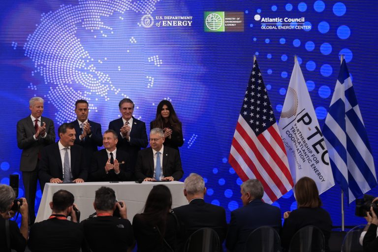 Νέα εποχή για τους υδρογονάνθρακες στην Ελλάδα: Συμφωνία ExxonMobil, Energean και HelleniQ Energy